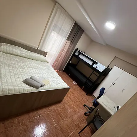 Hostel Open Door *