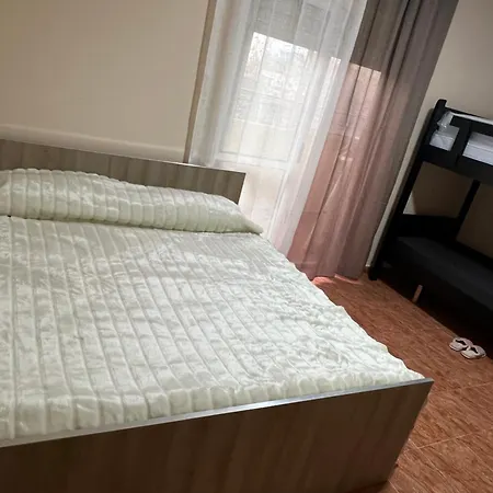 Open Door Hostal Tirana