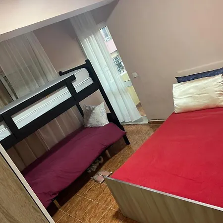 Open Door Hostal Tirana