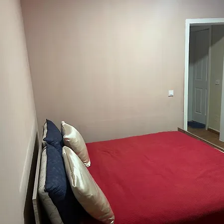 Open Door Hostel *