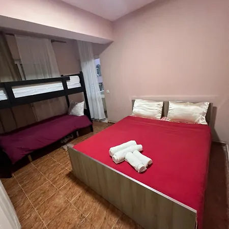 Hostel Open Door Τίρανα